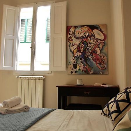 פירנצה Istay - Appartamento Helios - Via Del Sole מראה חיצוני תמונה